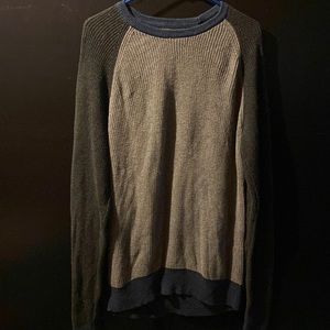 American Eagle Men’s Sweater